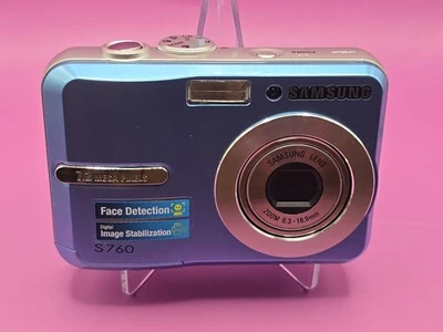 Samsung S760 7.2MP Digital Camera, Tested and Working in Blue, Immaculate! - Image 1 of 4