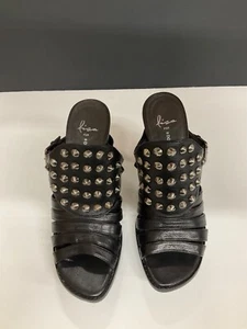 Lisa for Donald Pliner 9M Black Leather Studded Platform Sandal - Picture 1 of 12