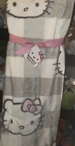 Grey Plaid Hello Kitty Blanket Pink Bows BNWT 50” X 70” - Picture 1 of 1