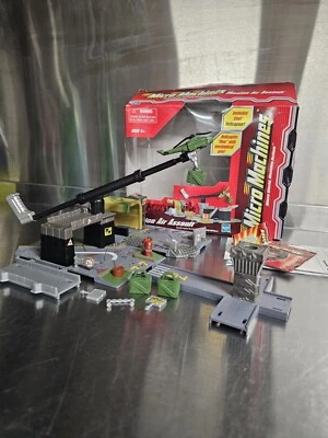 Helicóptero base de asalto aéreo Hasbro Micro Machines Mission de colección incluido Foto 1 de 4