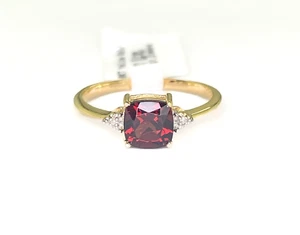 1.25 Carat 6 mm Cushion Cut Garnet Diamond Accent 10k Yellow Gold Ring Size 7 - Picture 1 of 2