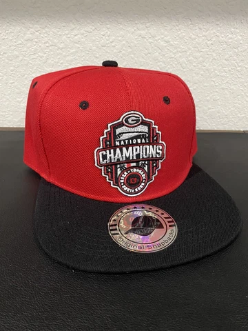 2022 GEORGIA BULLDOGS NATIONAL CHAMPIONS BACK TO BACK UGA FOOTBALL RED HAT CAP Cover