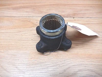Yamaha Grizzly 80 OEM pieza de eje / soporte de piñón #13B280 Foto 1 de 3
