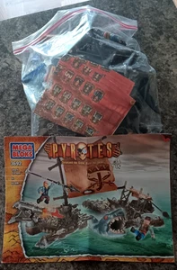 Mega Bloks 3692 Pyrates: Shark Escape 2005 incl manuale usato incompleto con squalo! - Foto 1 di 5