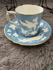 Royal Crown Derby Kaffeetasse und Untertasse Chinesische Vögel Design - Bild 1 von 3