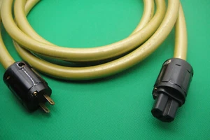 Van Den Hul M.C. The MAINSSTREAM HYBRID Halogen Free AMP Speaker Power cable 3m - Picture 1 of 4