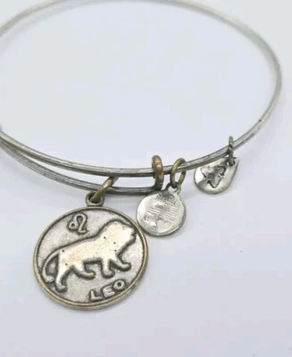 Pulsera Alex and Ani LEO Charm Tono Plata 2013 Cuelga Redonda OSFM Foto 1 de 4