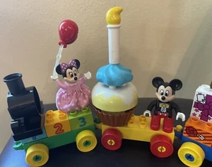 Lego Mickey & Minnie Mouse Duplo B-Day Train Parade Complete Retired Cake Topper - Picture 1 of 4