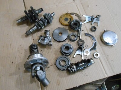Yamaha Virago 500 XV 500 83 1983 transmisión engranajes bomba de aceite piezas de motor misceláneas Foto 1 de 3