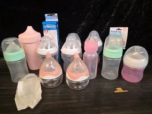 12 BABYFLASCHEN, 1 SCHNABELTASSE, AUFBEWAHRUNGSFLASCHE MIT VERSCHLUSS (3 SIND NEU) - Bild 1 von 11