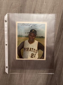 Roberto Clemente Autographed Color Photo 7” x 5  1/2” - Picture 1 of 2