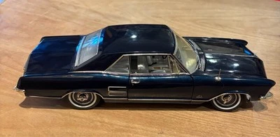 Buick Riviera 1964 - ACME The Danbury Mint - azul diplomático - modelo 1:18 Foto 1 de 4