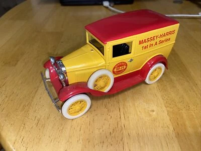 Banco Vintage Liberty Classics Modelo A Ford Edição Limitada Massey-Harris ~ 1/25 - Imagem 1 de 4