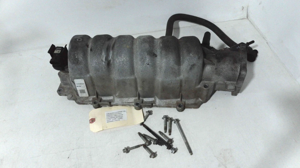 12573322 12598924 2006-2011 Buick Lucerne upper intake 3.8 - Image 1 of 4