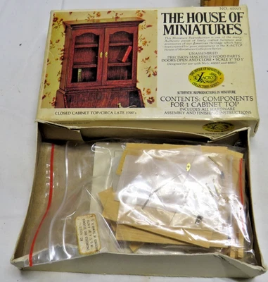 The House Of Miniatures封闭柜上衣1:12娃娃屋套件40001全新开封 — 第 1/3 张图片