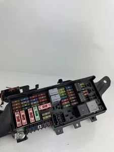 Mercedes-Benz GL X164 A1646402372 Fuse Block 27703207 OEM - Picture 1 of 5
