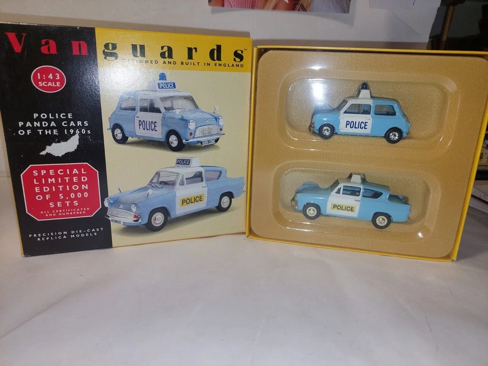 Vanguards PC1002 Police Panda Car Set - Image 1 of 4