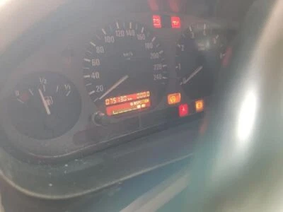 AC Compressor Fits 94-99 BMW 318i 292718 Foto 1 de 4