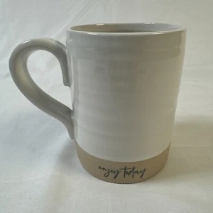 Farmhouse Cottage Ceramic Mug Mud Pie - Picture 1 of 4