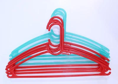 Vintage Yaffa Kleiderbügel rot durchscheinend türkis Kunststoff Kleidung Retro MCM Haken Menge 7 - Bild 1 von 4