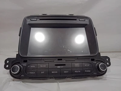 Receptor de radio reproductor de CD Kia Rondo 2014-2016 OEM Foto 1 de 2