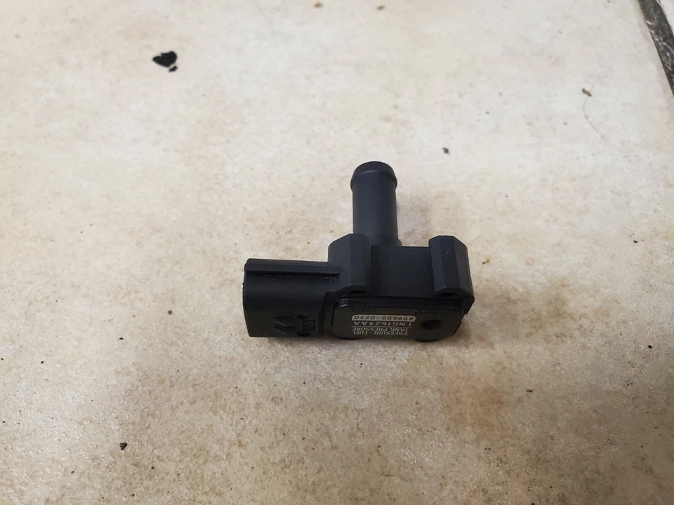 SENSOR DE PRESIÓN DEL TANQUE DE COMBUSTIBLE JAGUAR X-TYPE 2001-2003 LNG1624AA Foto 1 de 2