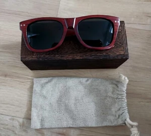 Hochwertige, unbenutzte SONNENBRILLE aus Holz aus dem Schwarzwald, UNISEX - Bild 1 von 11