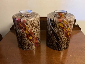 2 PARALUMI A SOSPENSIONE IN VETRO 2” Fitter Marrone e Vortice Multicolore, Vetro Involucro - Foto 1 di 4