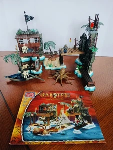 2006 Mega Bloks Pyrates - #3674 Pyrates Cove - with Manual [INCOMPLETE] - Picture 1 of 7