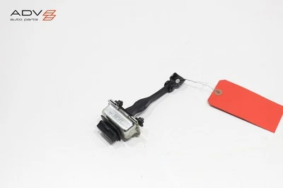 Cadillac ATS 2013-2018 puerta trasera izquierda bisagra correa de verificación tapón OEM Foto 1 de 4