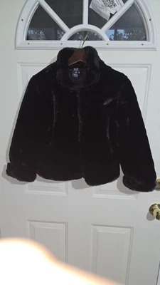 Chaqueta de piel sintética negra GAP Kids - talla MEDIANA (7-8) Foto 1 de 4