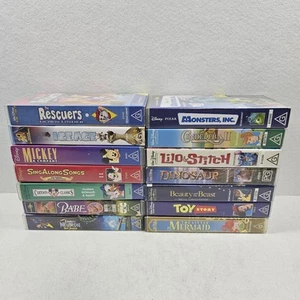 Walt Disney Classics VHS Bundle X14 - Picture 1 of 6