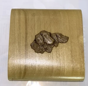 Vintage Holz Pulver kompakt geschnitzt Cocker Spaniels Golden Retriever mit Sieb - Bild 1 von 6