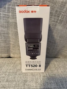 Godox TT520 II Thinklite Camera Flash with accessories - Picture 1 of 3