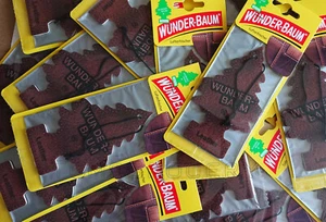 WUNDER-BAUM - LEATHER Scent Car Air Freshener Hanging Little Trees - Picture 1 of 3