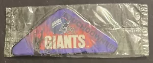 NEW YORK GIANTS NFL DREIECK PAPER FOOTBALL VERSIEGELT SERIE II NEU IN VERPACKUNG - Bild 1 von 2