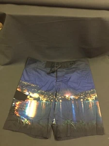 Mossimo Boardshorts Badehose City Lights Muster Gr. 38 - Bild 1 von 7