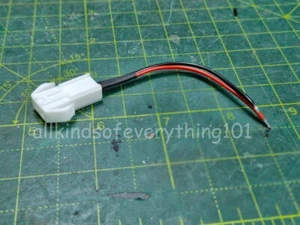 ** 2X GNIAZDA ZASILANIA TYPU AMSTRAD - NOWE Z PRZEWODEM (AMSTRAD, MUSTANG ITP.) ** - Zdjęcie 1 z 4