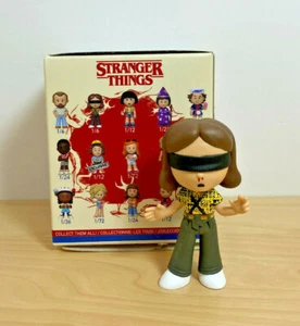 Funko Mystery Minis Stranger Things Season 3 - Battle Eleven 1/6 (Vaults) - Bild 1 von 4