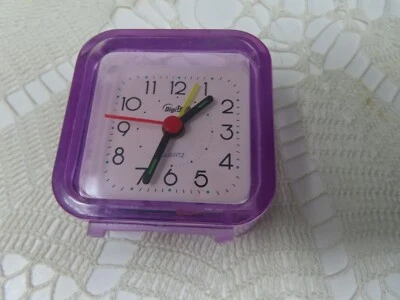 DIGITECH Quartz Alarm Clock Alarm Travel Size Second hand Working - Image 1 of 3