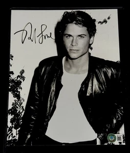 ROB LOWE SIGNED 8X10 PHOTO THE OUTSIDERS BECKETT CERTIFIED - Picture 1 of 1