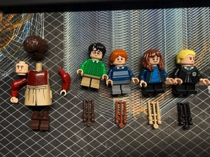 Lego Harry Potter Minifigures New pulled from An Unexpected Visit 76428 Set - Picture 1 of 1