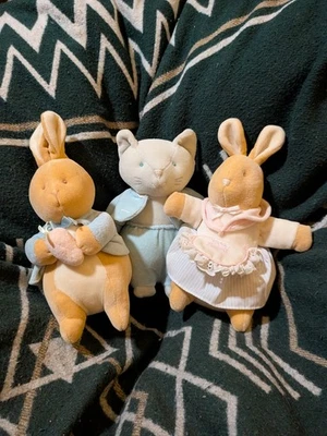 复古 90 年代 Eden Peter Rabbit 毛绒兔子,我的第一个 Tom 和 Mrs Rabbit Plushes — 第 1/4 张图片