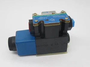Eaton DG4V-3S-OBL-M-FW-B5-60 Directional Control Valve *Shelf Wear* NOP - Picture 1 of 5