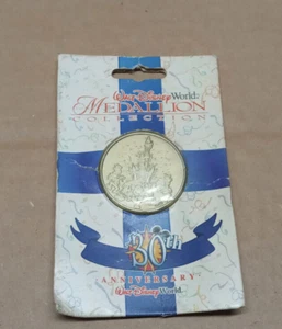 1985 Disneyland 30th Anniversary Commemorative Souvenir Coin Medallion - Picture 1 of 3