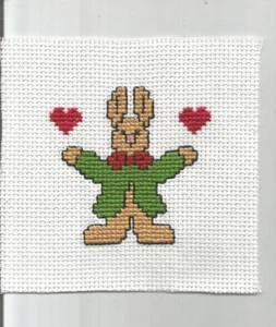 Hase Herz Häschen Ostern -Stickbild Kreuzstich - ungerahmt - ca. 6,5 x 6,5 cm - Bild 1 von 1