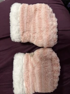 Baby Booties - Picture 1 of 1