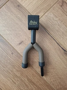 String Swing Violin Stand Hanger - Picture 1 of 3