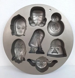 Williams Sonoma Star Wars Characters Non-Stick Cakelet Pan Lucasfilm Ltd.... - Picture 1 of 3