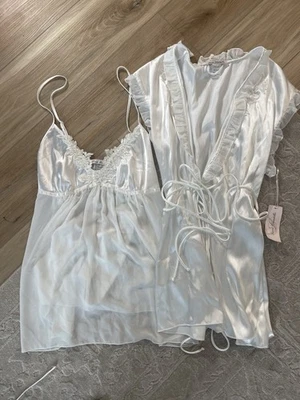 Camisón de satén Donatella años 90 vintage línea L delicado encaje ribete novia Foto 1 de 4